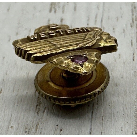 1940s WESTERN AIRLINES 10K Gold 5 Year Service Lapel Pin Ruby Indian Chief 3D - Picture 6 of 9